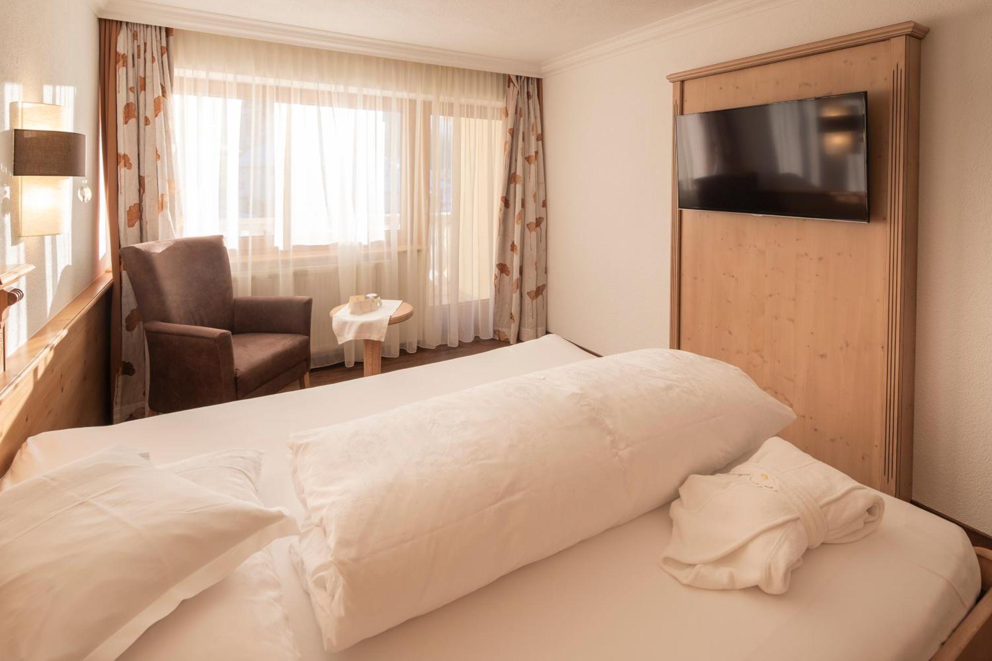 Superior Hotel Post Ischgl Ngoại thất bức ảnh